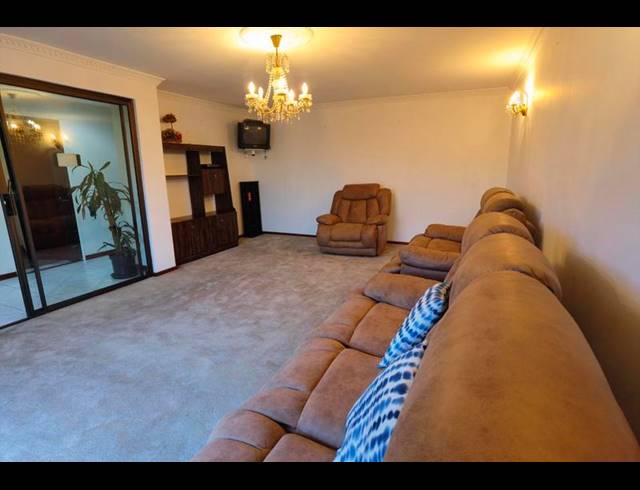 6 BEDROOM HOUSE FOR SALE IN CRAVENBY